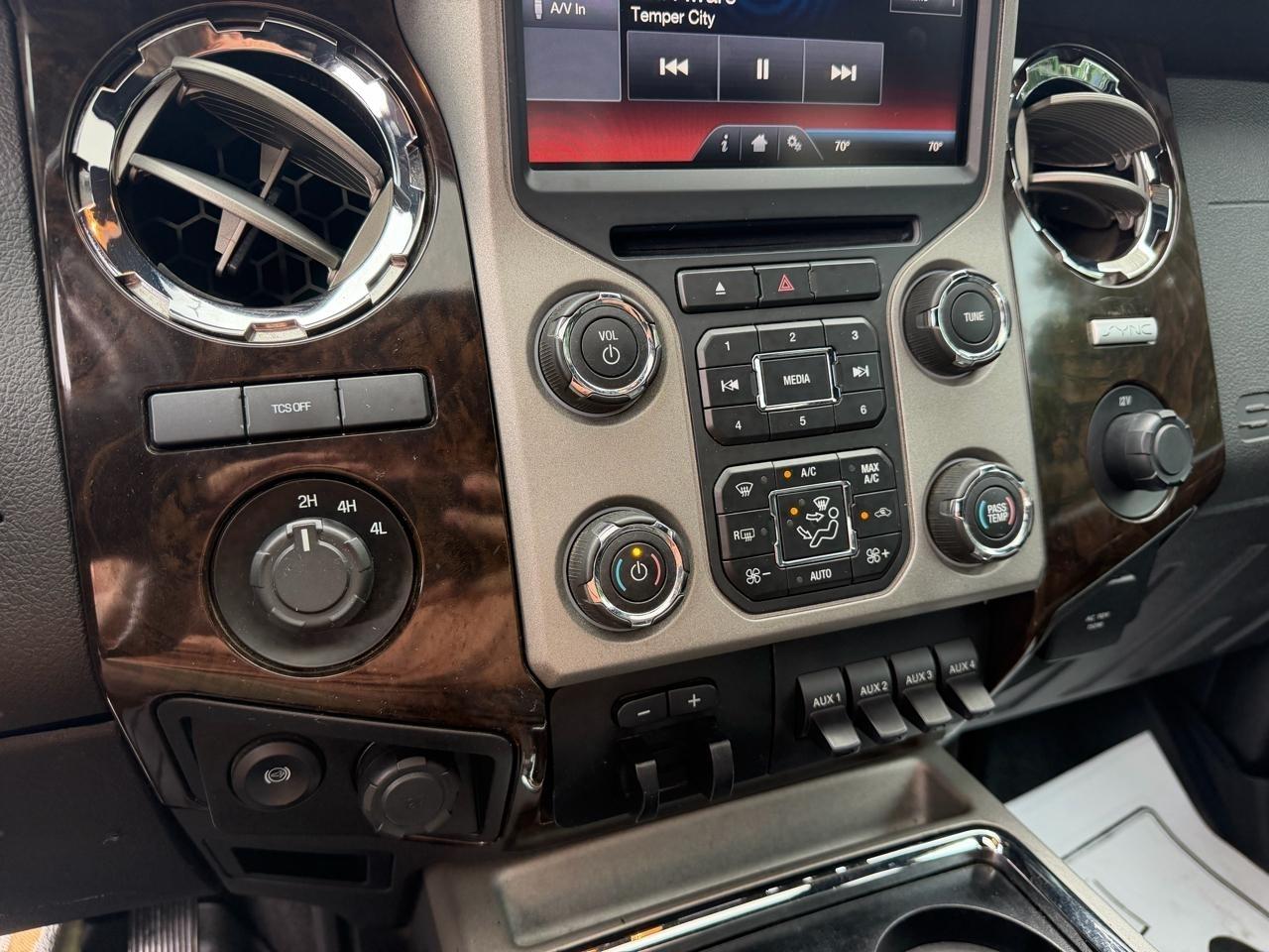 Ford F-350 SD Lariat Crew Cab Long Bed DRW 4WD 2016