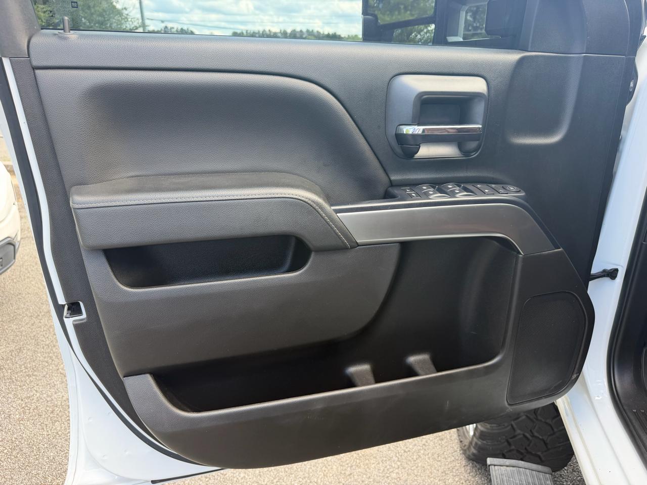 Chevrolet Silverado 1500 LT Crew Cab 4WD 2018