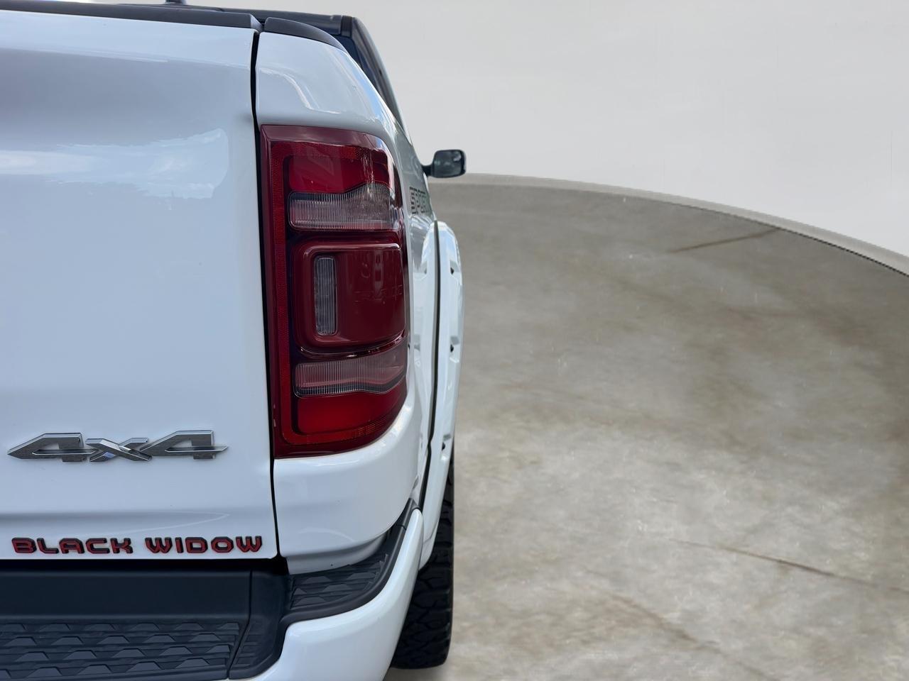RAM 1500 Big Horn Crew Cab SWB 4WD 2021