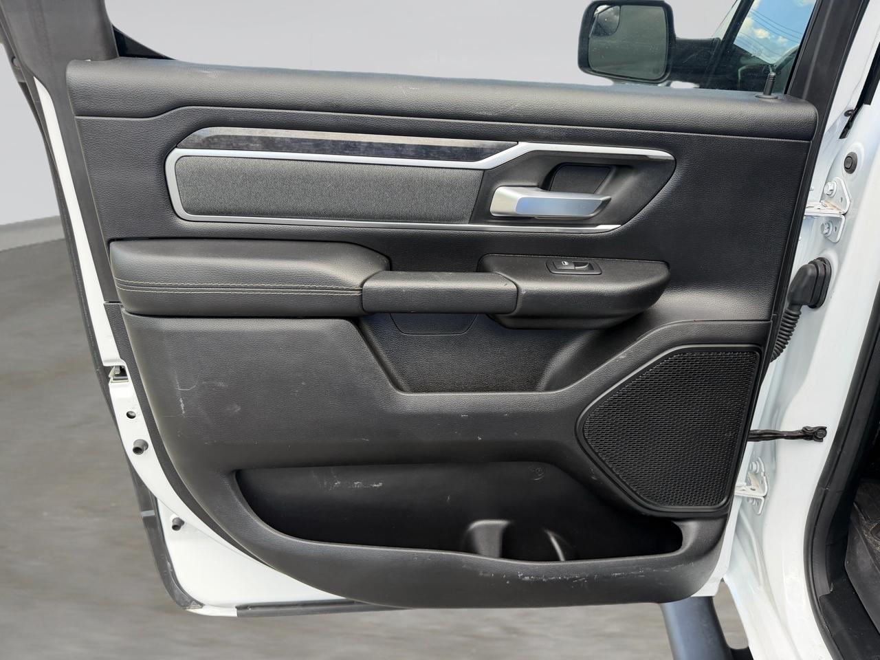 RAM 1500 Big Horn Crew Cab SWB 4WD 2021