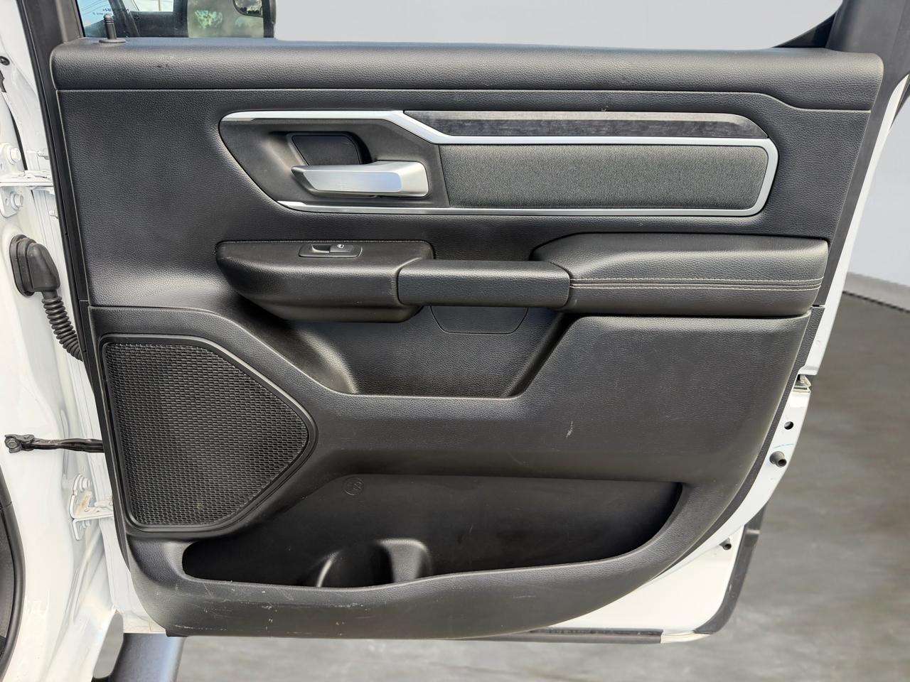 RAM 1500 Big Horn Crew Cab SWB 4WD 2021