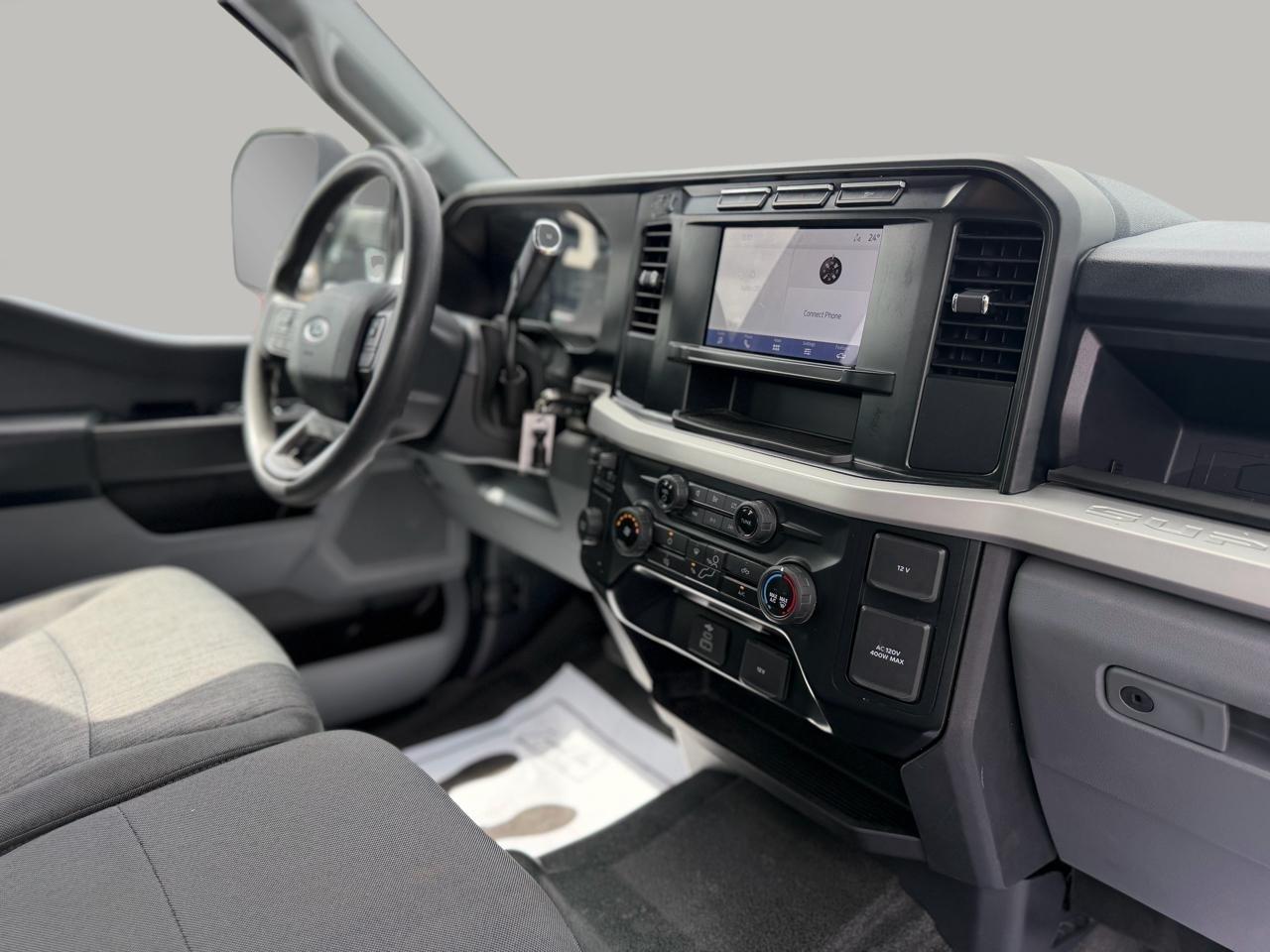 Ford F-350 SD XL Crew Cab Long Bed DRW 2WD 2023