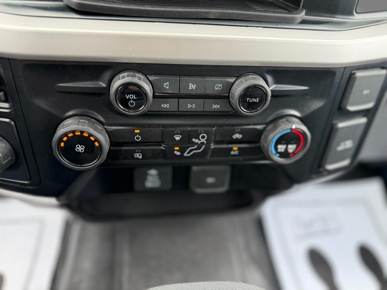 Ford F-350 SD XL Crew Cab Long Bed DRW 2WD 2023