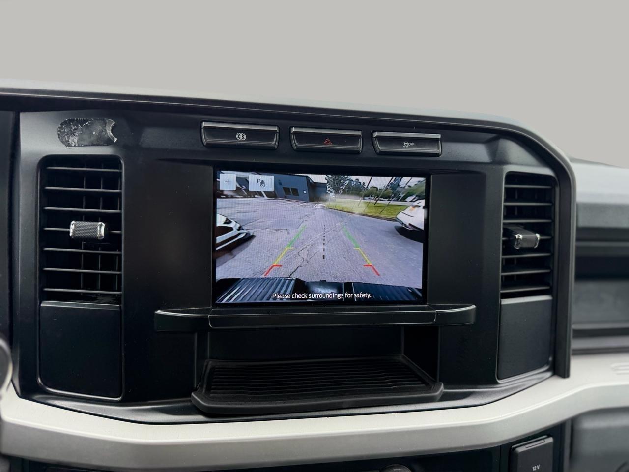 Ford F-350 SD XL Crew Cab Long Bed DRW 2WD 2023