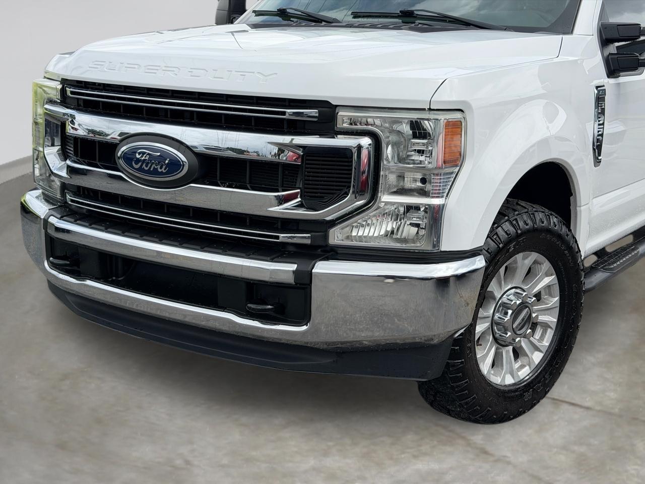 Ford F-350 SD XLT Crew Cab Long Bed 4WD 2022