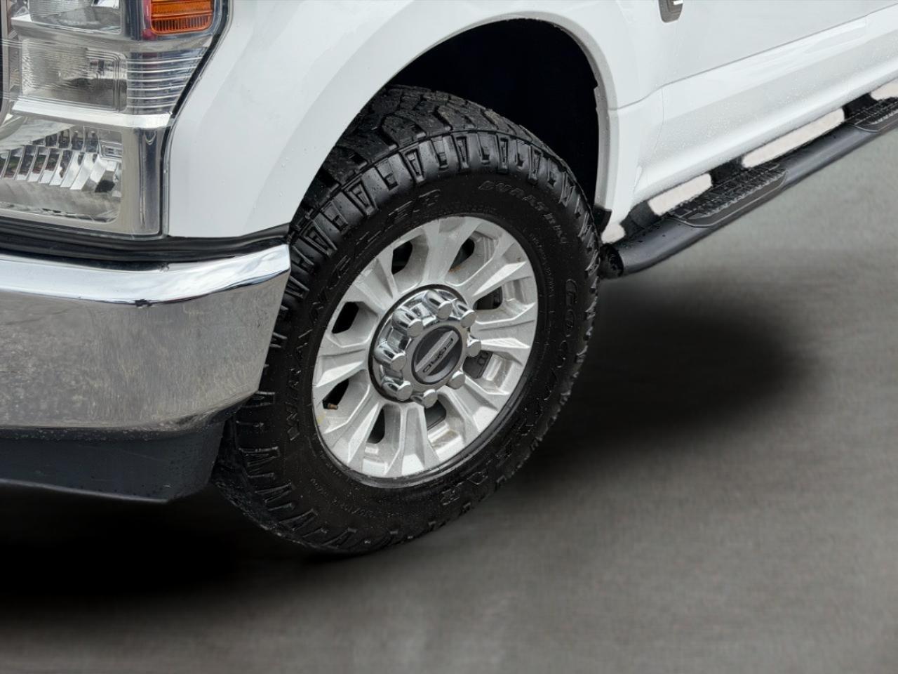 Ford F-350 SD XLT Crew Cab Long Bed 4WD 2022
