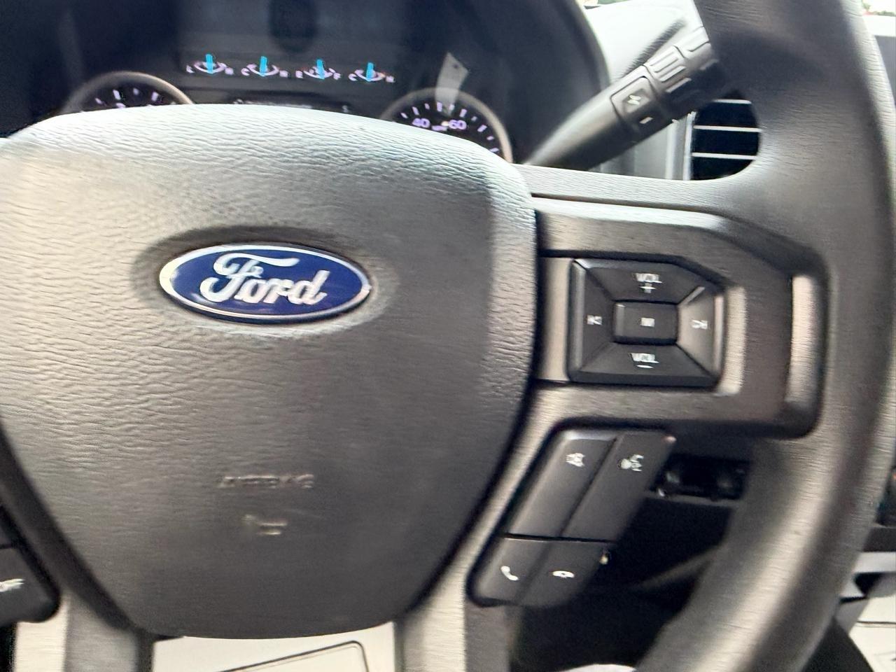 Ford F-350 SD XLT Crew Cab Long Bed 4WD 2022