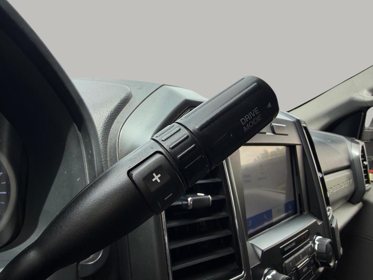 Ford F-350 SD XLT Crew Cab Long Bed 4WD 2022