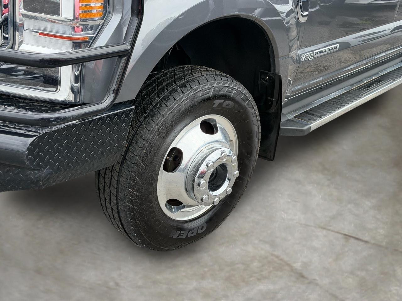 Ford F-350 SD Lariat Crew Cab 4WD 2022