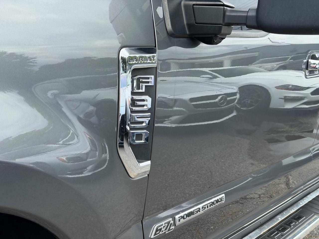 Ford F-350 SD Lariat Crew Cab 4WD 2022