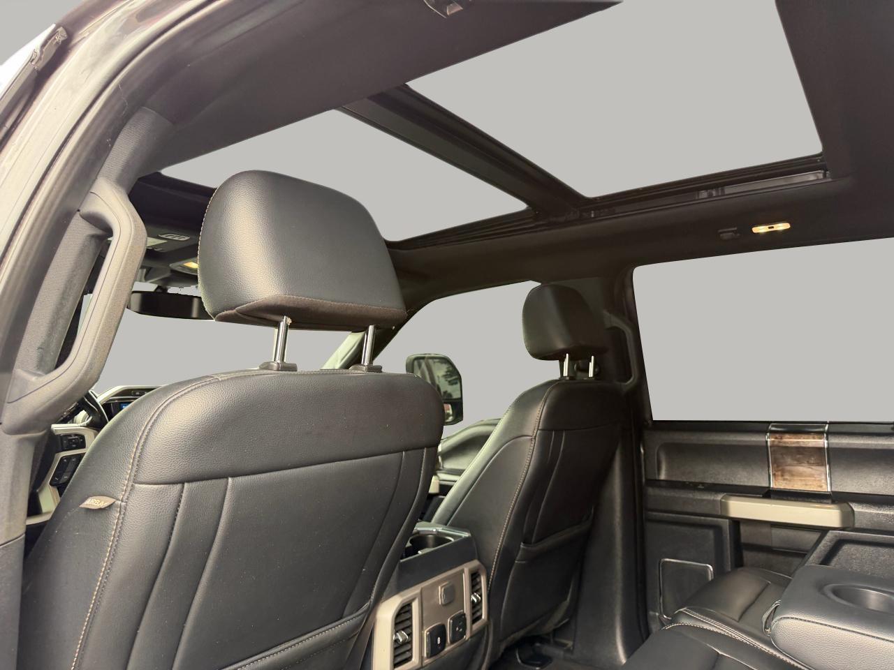 Ford F-350 SD Lariat Crew Cab 4WD 2022