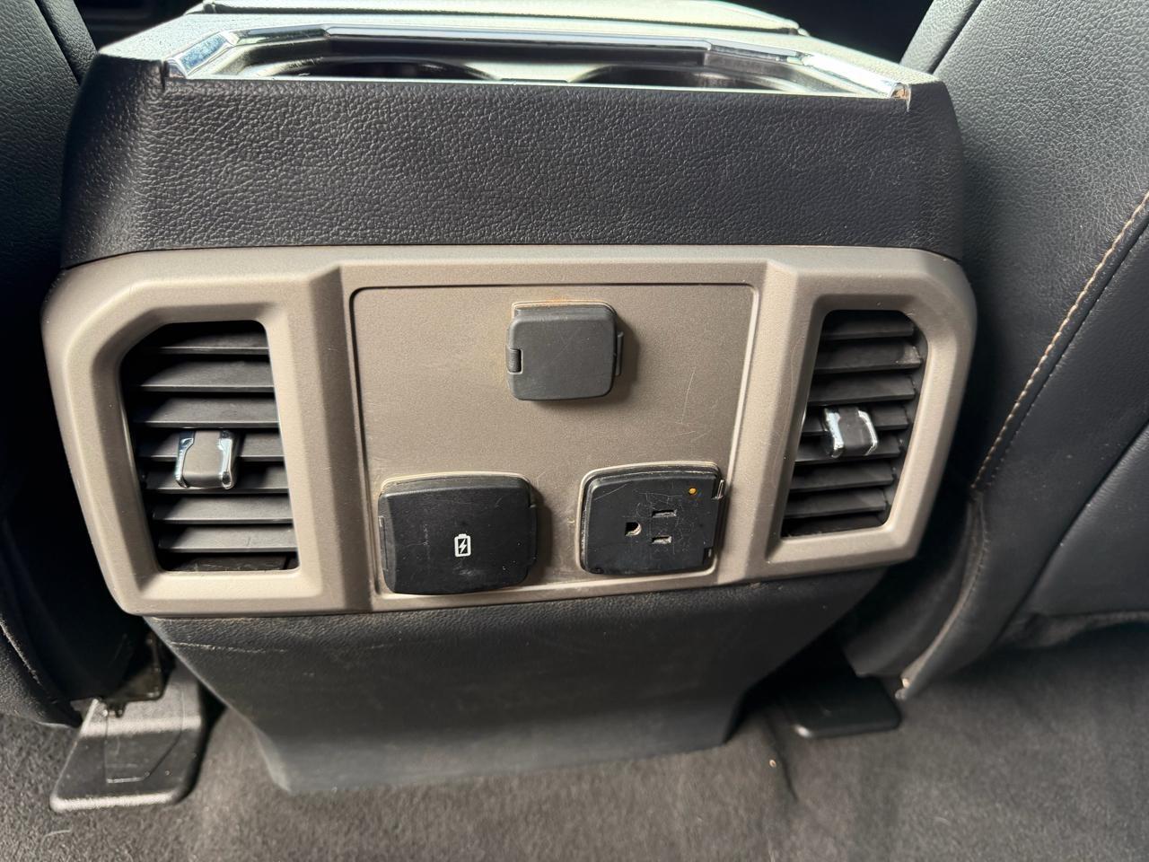 Ford F-350 SD Lariat Crew Cab 4WD 2022