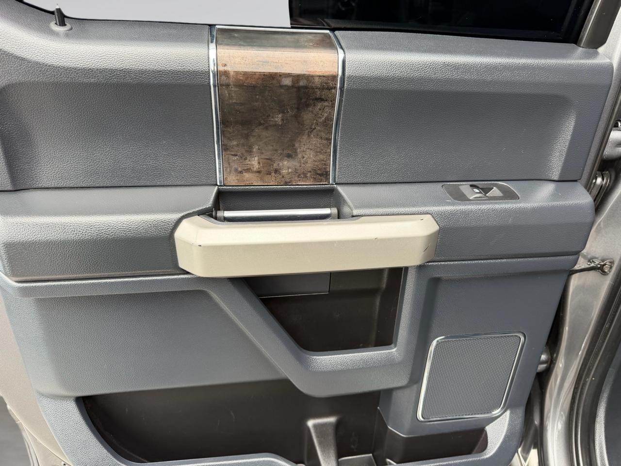 Ford F-350 SD Lariat Crew Cab 4WD 2022