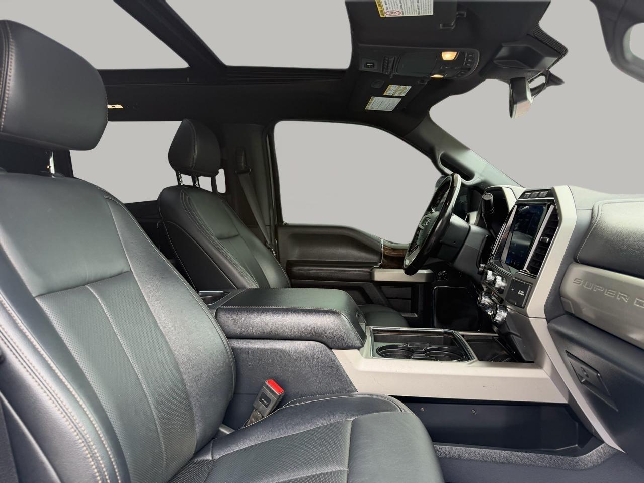 Ford F-350 SD Lariat Crew Cab 4WD 2022