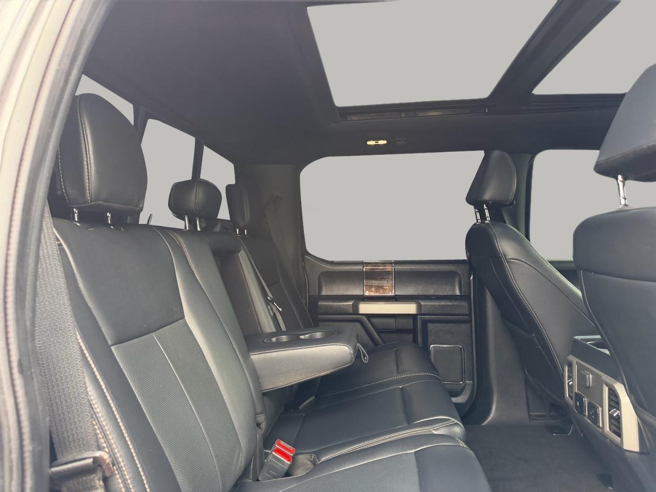 Ford F-350 SD Lariat Crew Cab 4WD 2022