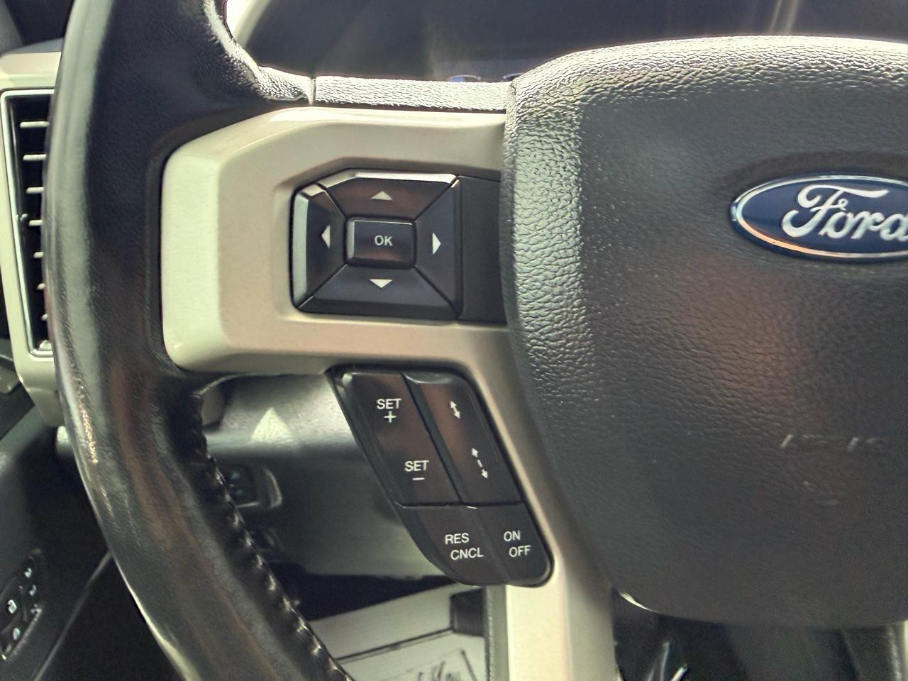 Ford F-350 SD Lariat Crew Cab 4WD 2022