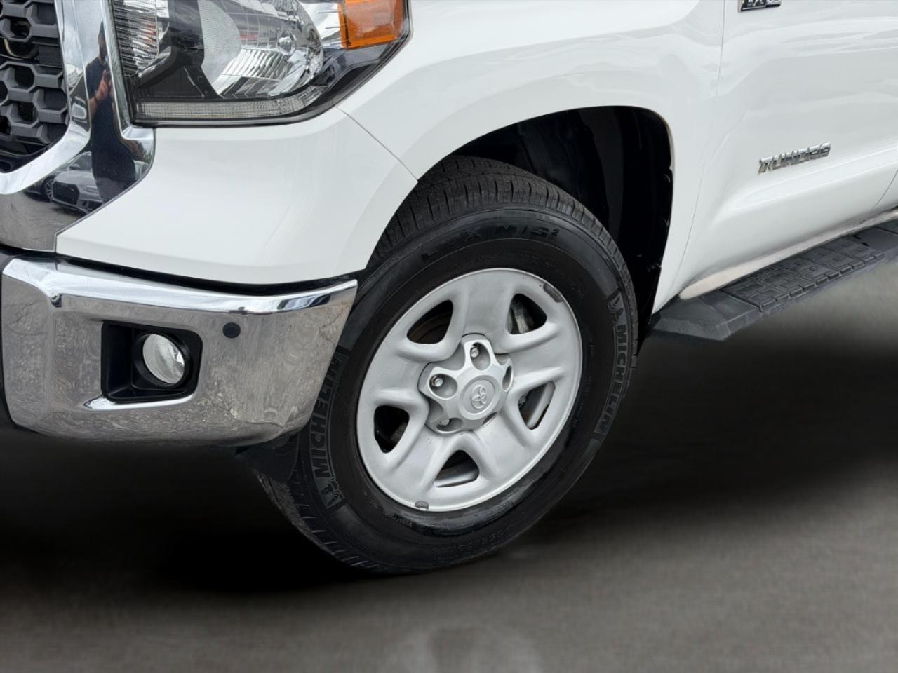 Toyota Tundra SR5 5.7L V8 Double Cab 2WD 2021