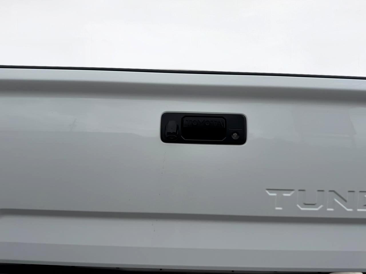 Toyota Tundra SR5 5.7L V8 Double Cab 2WD 2021