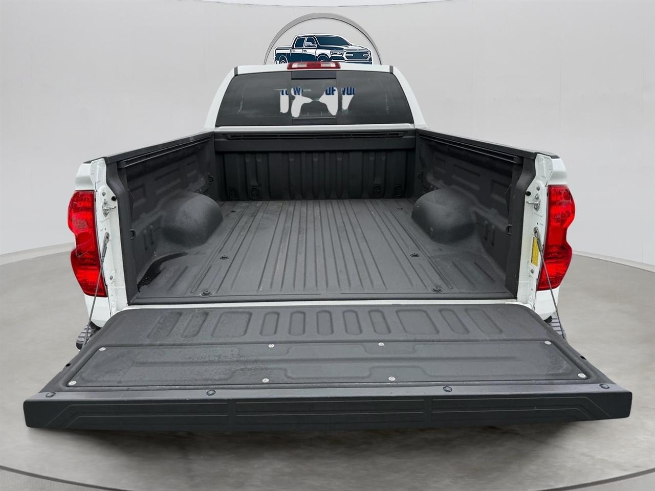 Toyota Tundra SR5 5.7L V8 Double Cab 2WD 2021