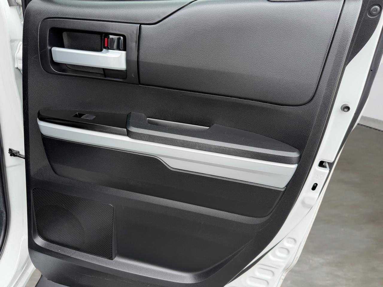 Toyota Tundra SR5 5.7L V8 Double Cab 2WD 2021