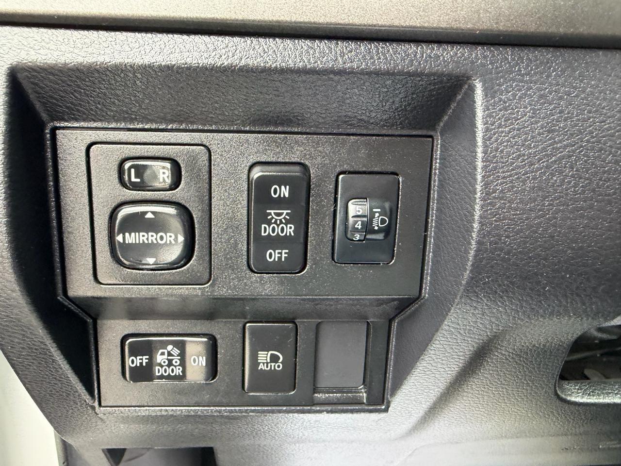 Toyota Tundra SR5 5.7L V8 Double Cab 2WD 2021