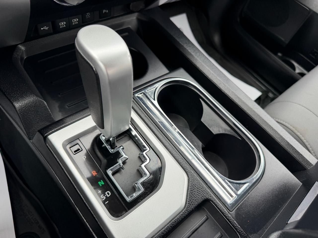 Toyota Tundra SR5 5.7L V8 Double Cab 2WD 2021