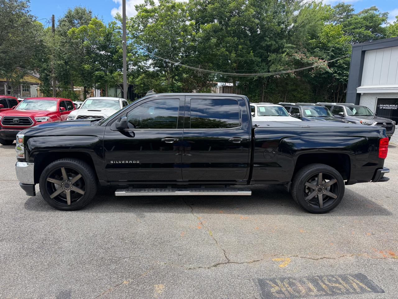Chevrolet Silverado 1500 LT Crew Cab 2WD 2017