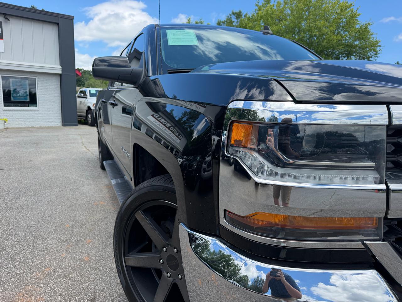 Chevrolet Silverado 1500 LT Crew Cab 2WD 2017