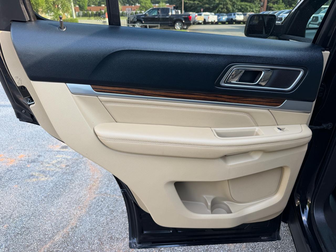 Ford Explorer Limited FWD 2016