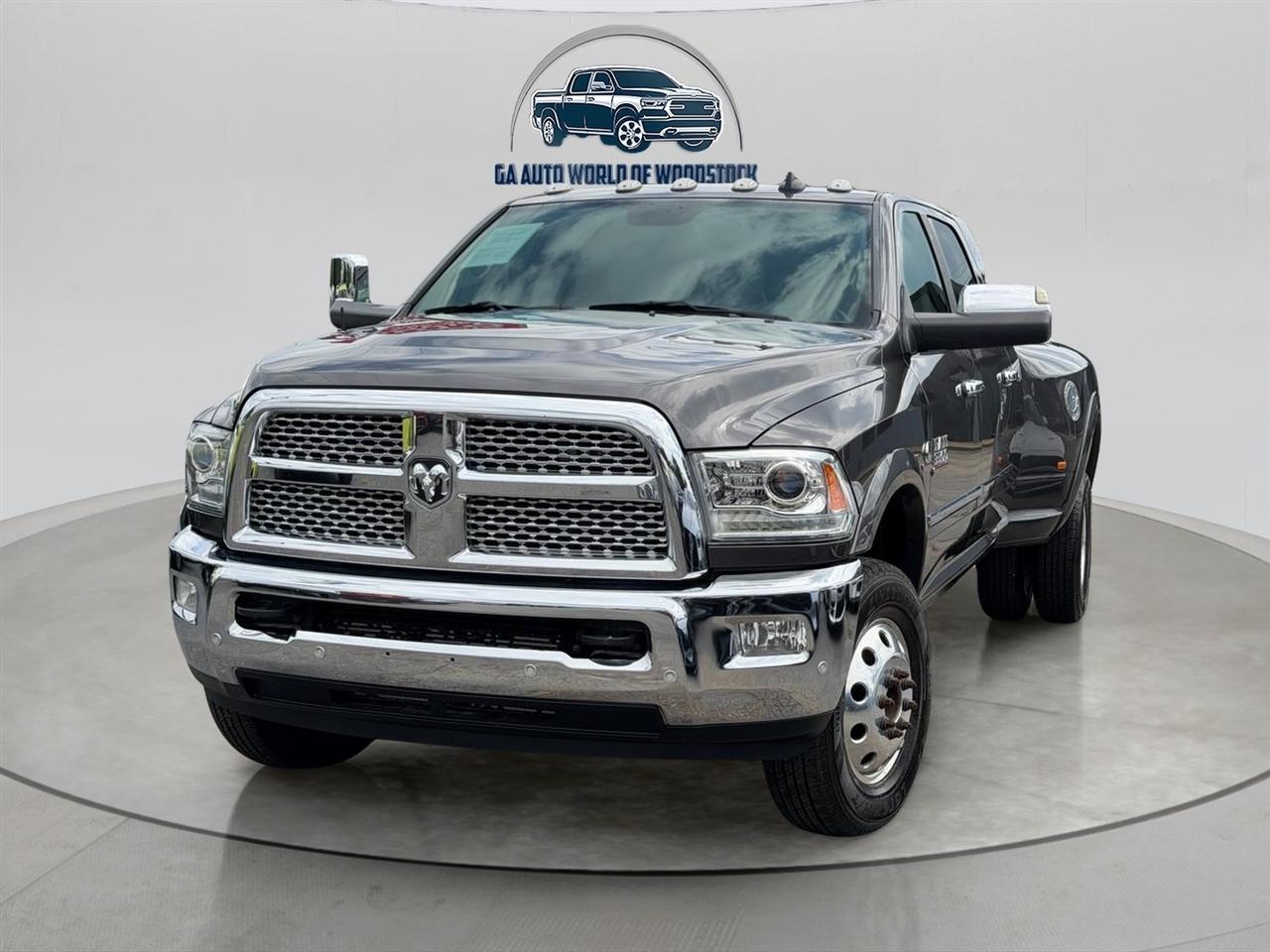 2017 RAM 3500 Gris Camioneta Todo terreno Automática