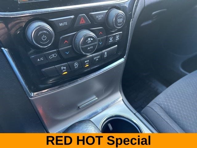 Jeep Grand Cherokee Laredo E 2020