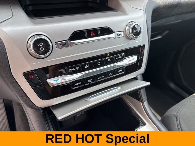 Ford Explorer XLT 4WD 2023