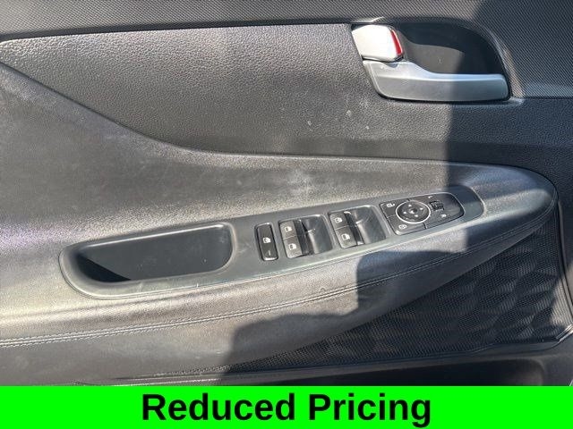 Hyundai Santa Fe SE 2021