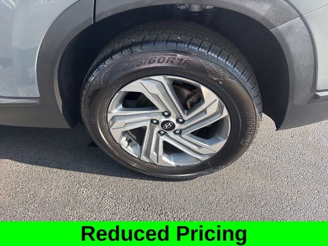 Hyundai Santa Fe SE 2021