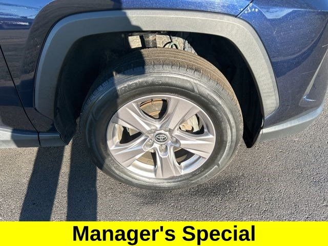 Toyota RAV4 XLE AWD 2022