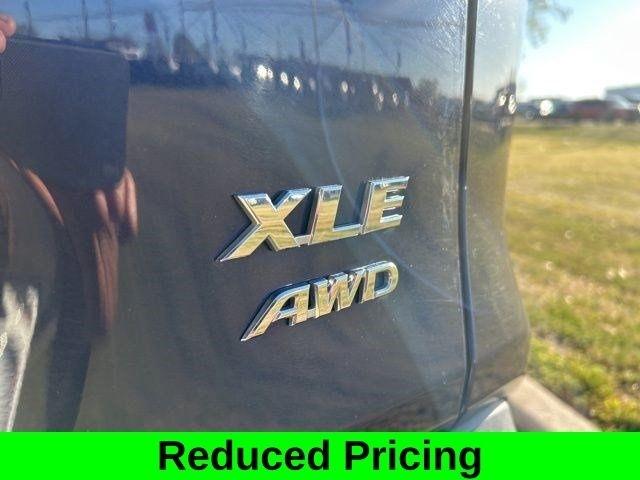 Toyota RAV4 XLE AWD 2022