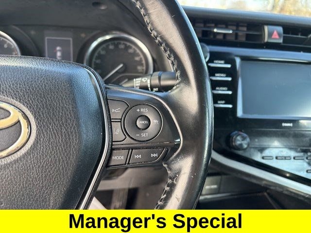 Toyota Camry SE 2020