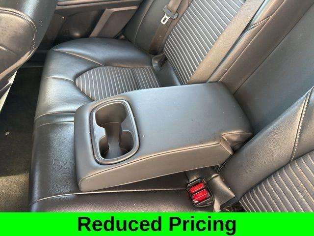 Toyota Camry SE 2020