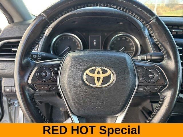 Toyota Camry SE 2020