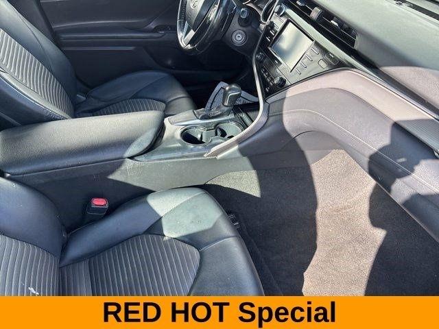 Toyota Camry SE 2020