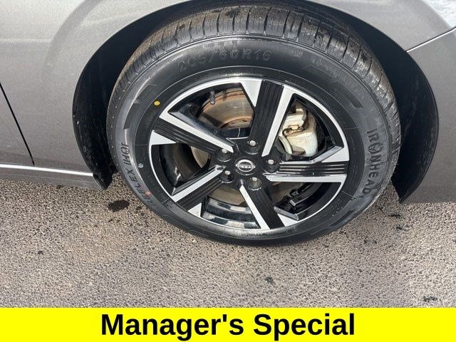 Nissan Sentra SV 2024