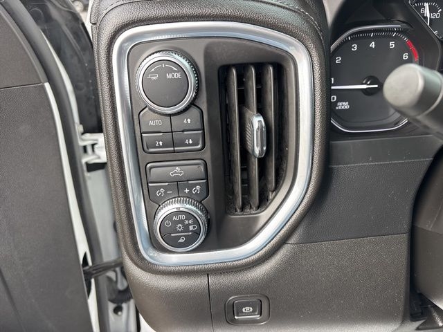 GMC Sierra 1500 Limited SLE Double Cab 4WD 2022 GMC Sierra 1500 Limited SLE Double Cab 4WD 2022