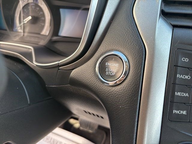 Ford Fusion Hybrid S 2018