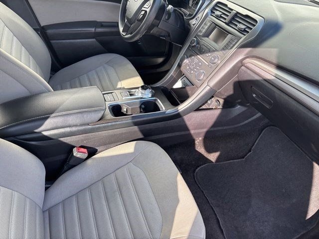 Ford Fusion Hybrid S 2018