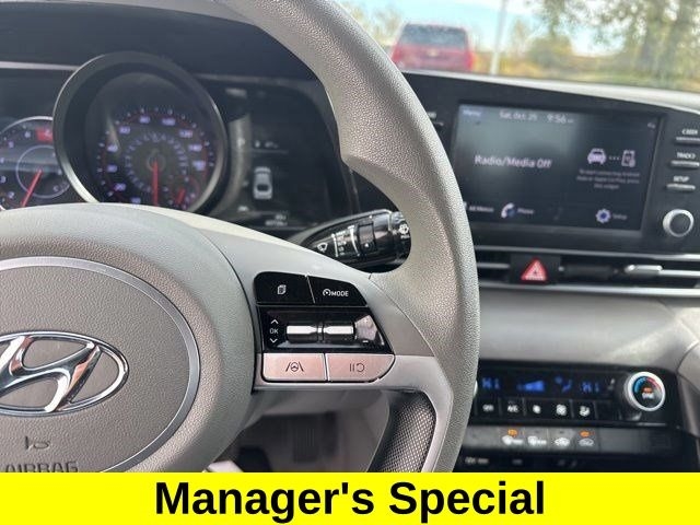 Hyundai Elantra SEL 2023