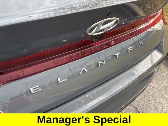 Hyundai Elantra SEL 2023