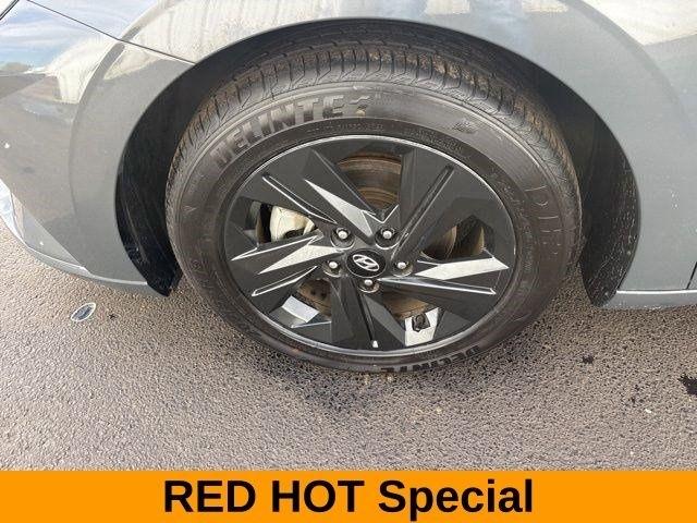 Hyundai Elantra SEL 2023