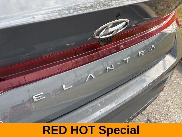 Hyundai Elantra SEL 2023