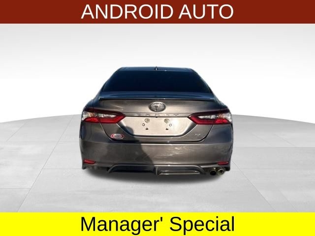 Toyota Camry SE 2022