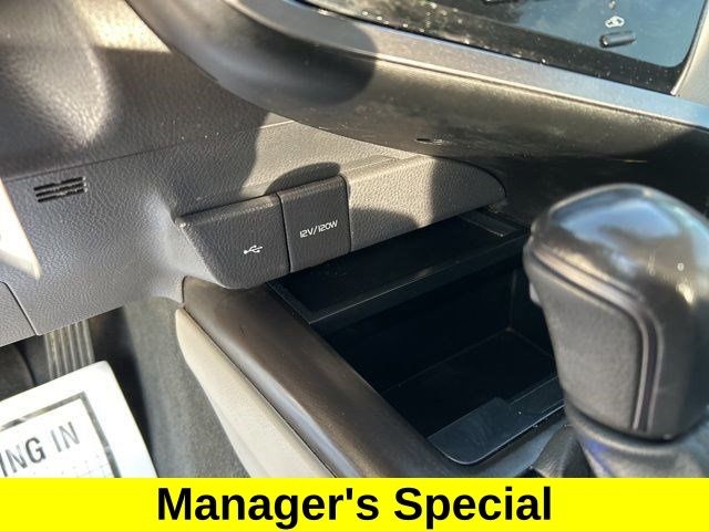 Toyota Camry SE 2022